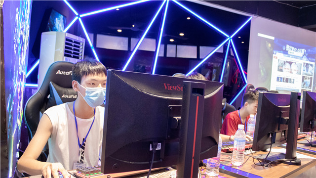 5?1嗨學(xué)季｜四川新華五一試學(xué)體驗營火爆開營！