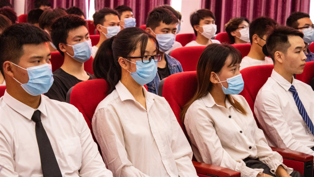 闊別母校，我們滿意就業(yè)啦！