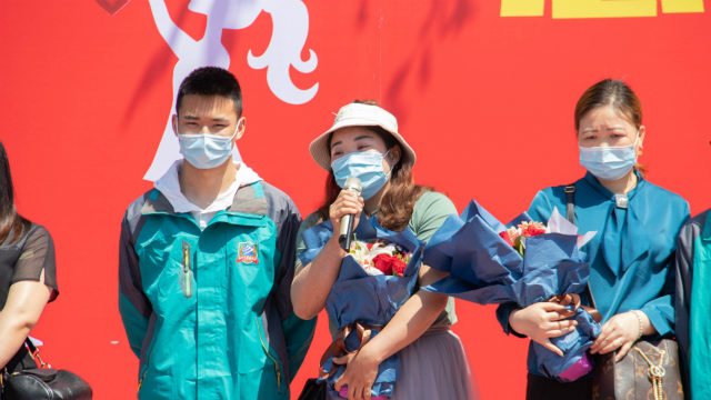 母親節(jié)：人生的舞臺(tái)上，母愛(ài)從不缺席