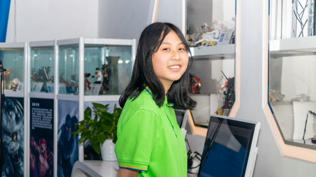 想要學(xué)一門實用的技術(shù)，選擇了UI