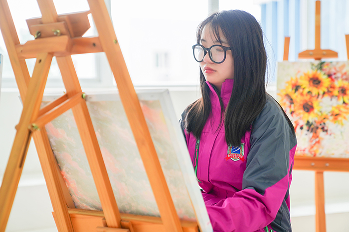 學一技之長改變生長軌跡，來新華演繹精彩人生！