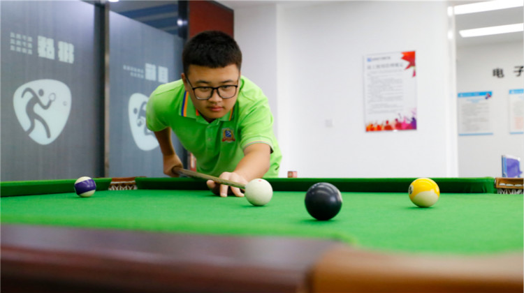 轉(zhuǎn)學(xué)到新華，是我人生最重要的決定