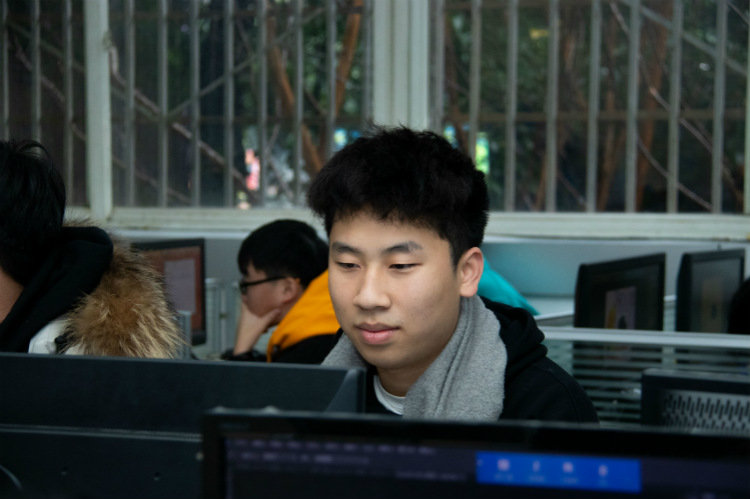 少年當自強，來新華圓兒時夢想