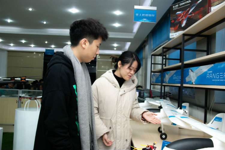 少年當自強，來新華圓兒時夢想