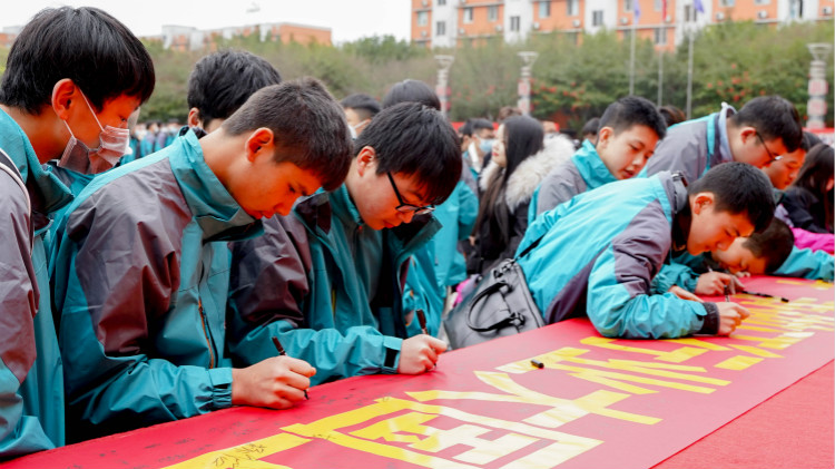 新生見(jiàn)面會(huì)開(kāi)學(xué)的第一課——院長(zhǎng)助理寄語(yǔ)