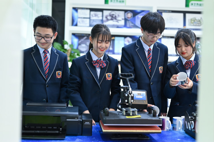 兩會速遞 | 暖心，讓每個孩子都有人生出彩的機(jī)會！