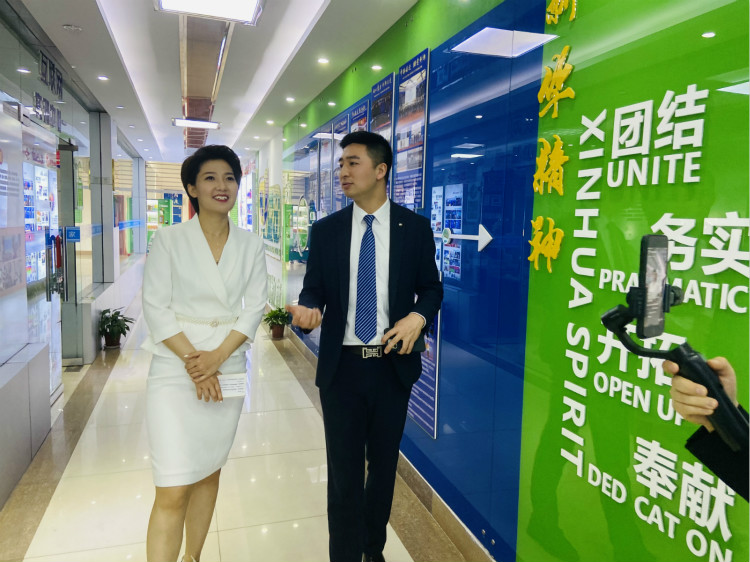 四川新華電腦學(xué)院雙選會現(xiàn)場，人才爭奪戰(zhàn)正式打響！