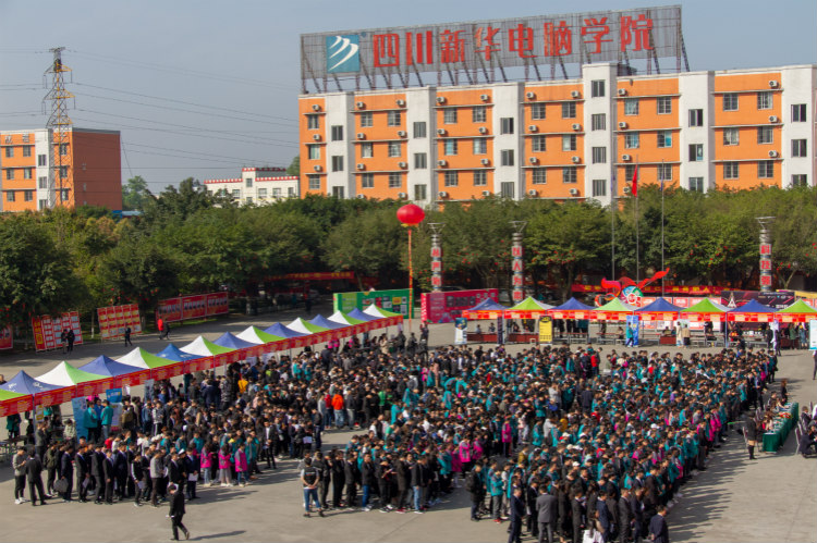 為什么總勸你來(lái)校實(shí)地考察？好學(xué)校不怕比較！