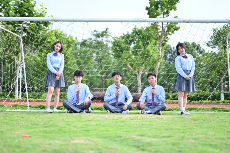 為什么總勸你來(lái)校實(shí)地考察？好學(xué)校不怕比較！