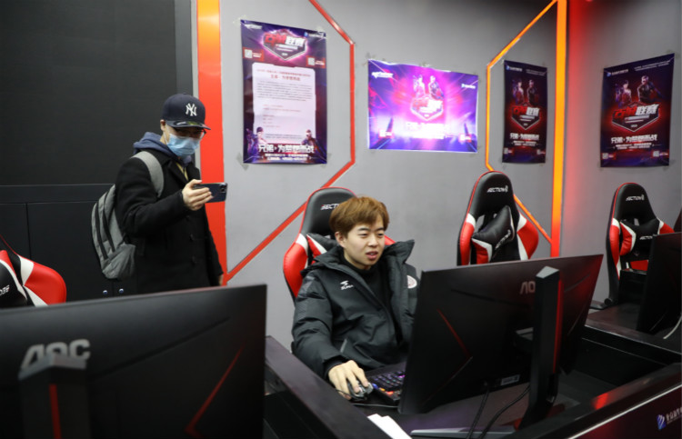 重磅！四川新華又一電競少年簽約國內(nèi)頂級AG俱樂部！