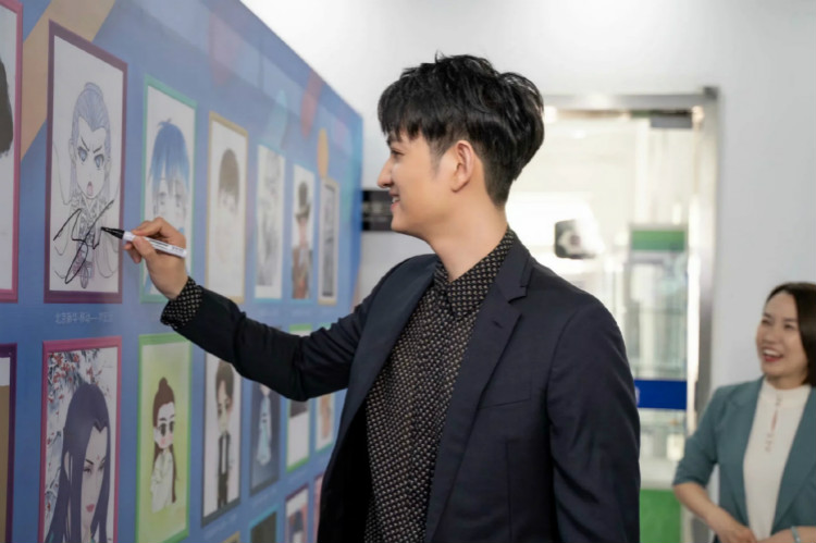 馬可來新華重拾校園生活，青春“競(jìng)”是精彩！