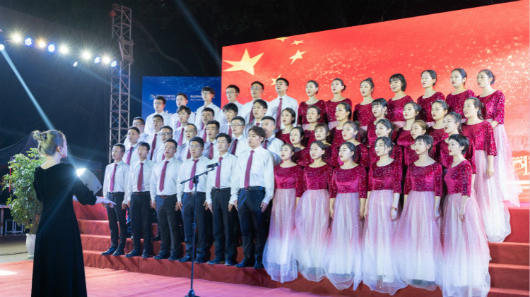 2021四川新華新專業(yè)發(fā)布會(huì)暨“強(qiáng)國青年·百萬獎(jiǎng)學(xué)金計(jì)劃”完美啟動(dòng)