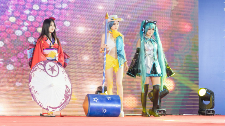 燃！為夢(mèng)想加冕！奔跑吧新青年！