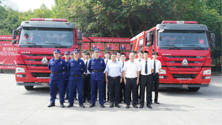 消防演練走進(jìn)四川新華，筑牢安全防火墻