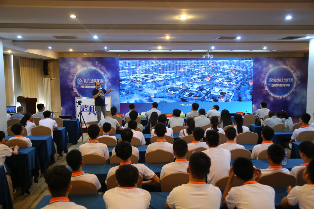 2021老師來(lái)了！時(shí)間已定，5位互聯(lián)網(wǎng)大咖導(dǎo)師與你0距離！