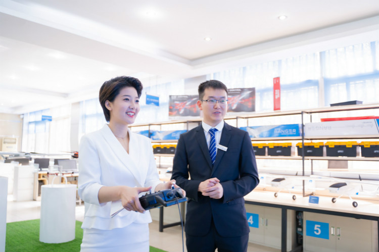 按捺不住小期待了！盧東旭將現(xiàn)場解鎖3D打印、意念遙控飛行器！