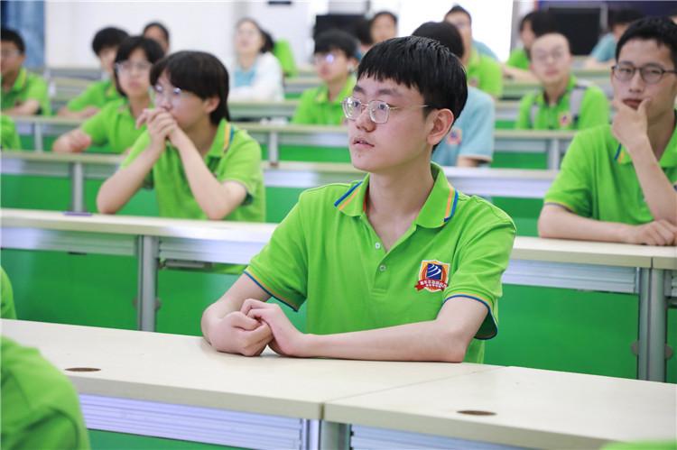 《老師來(lái)了》火熱開(kāi)講--新榜學(xué)院院長(zhǎng)，解析新媒體怎么玩？