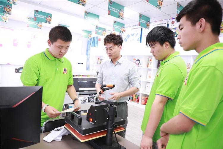 《老師來(lái)了》火熱開(kāi)講--新榜學(xué)院院長(zhǎng)，解析新媒體怎么玩？