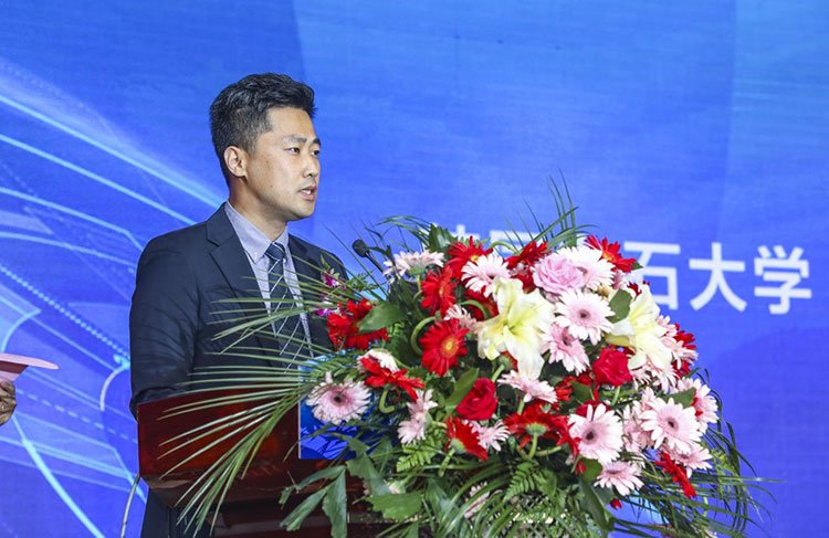 新華2021年六大產(chǎn)教融合實訓(xùn)基地升級暨高技能人才培英工程啟動儀式