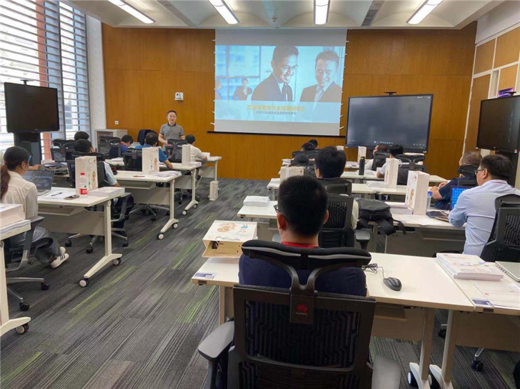 布局未來(lái)-新華5G信息技術(shù)師資進(jìn)修班培訓(xùn)圓滿落幕