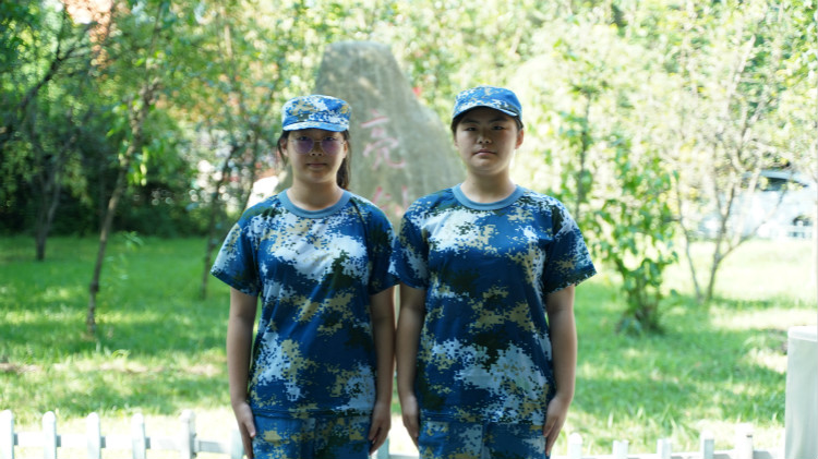 追夢(mèng)新華人|因?yàn)閴?mèng)想·光芒萬(wàn)丈！