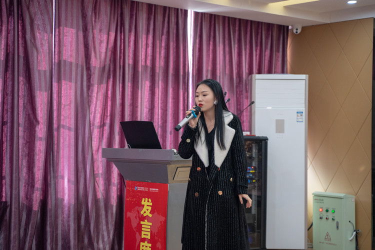 千企萬崗進(jìn)校園，名企大咖新華行火熱進(jìn)行中……