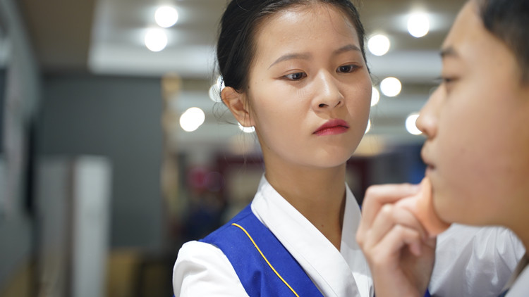 國(guó)防少年—在新華用技能改變青春