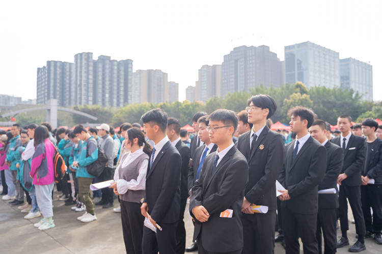 國務(wù)院：職業(yè)本科與普通本科學(xué)位證書具有同樣效力！