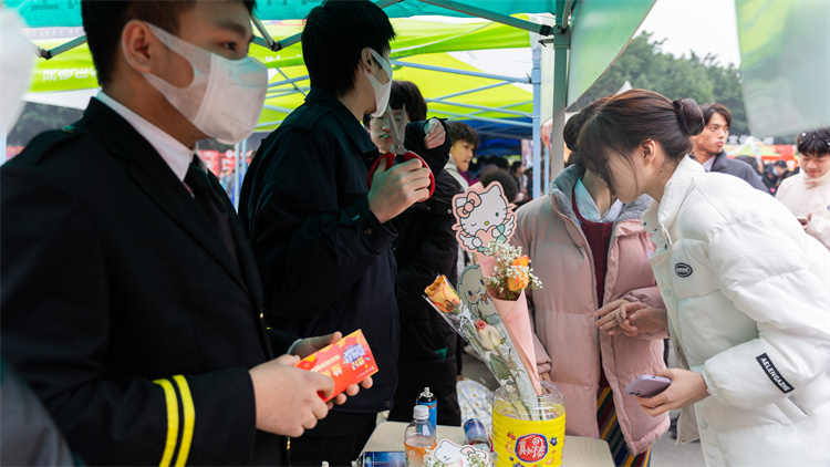 四川新華“雙十二”教育嘉年華系列活動火爆來襲?！