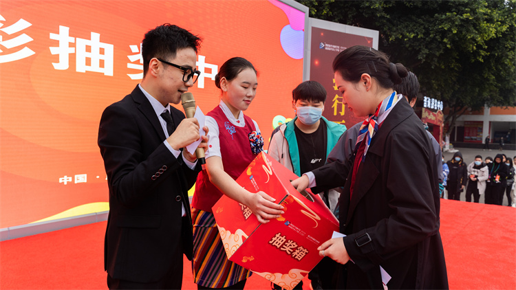 四川新華“雙十二”教育嘉年華系列活動火爆來襲?！