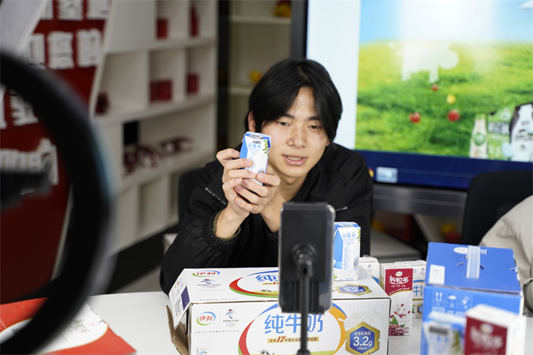 四川新華“雙十二”教育嘉年華系列活動火爆來襲?！