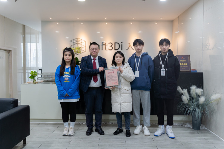 選擇新華，涅槃重生的雙胞胎兄弟！