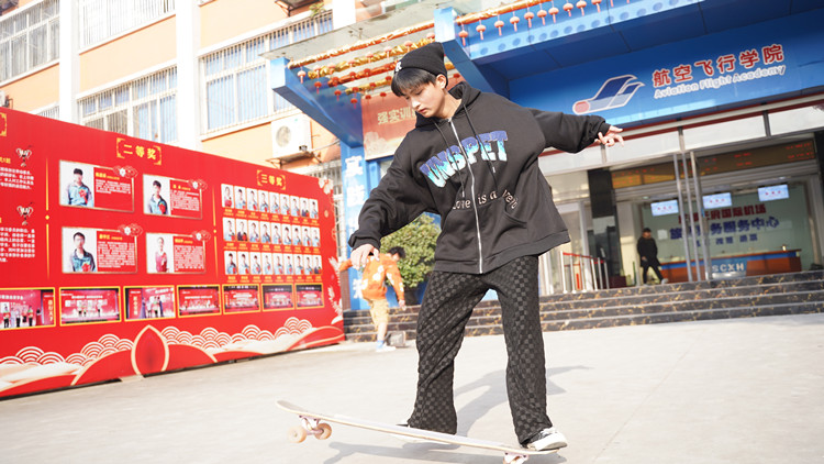 超“燃”運(yùn)動(dòng)會(huì)！成都新華冬季運(yùn)動(dòng)會(huì)“圖”擊現(xiàn)場(chǎng)！