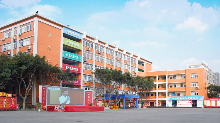 2022贏在新起點(diǎn)！這里報(bào)名火爆！熱門(mén)專(zhuān)業(yè)搶訂中……