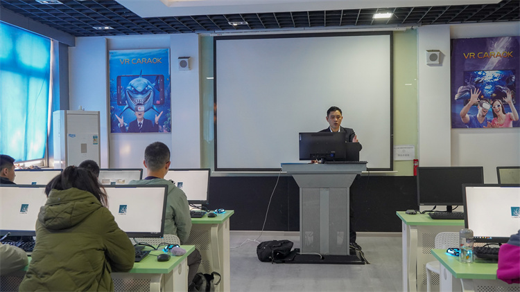 名企定向班開課啦！助力新華學(xué)子就業(yè)夢！