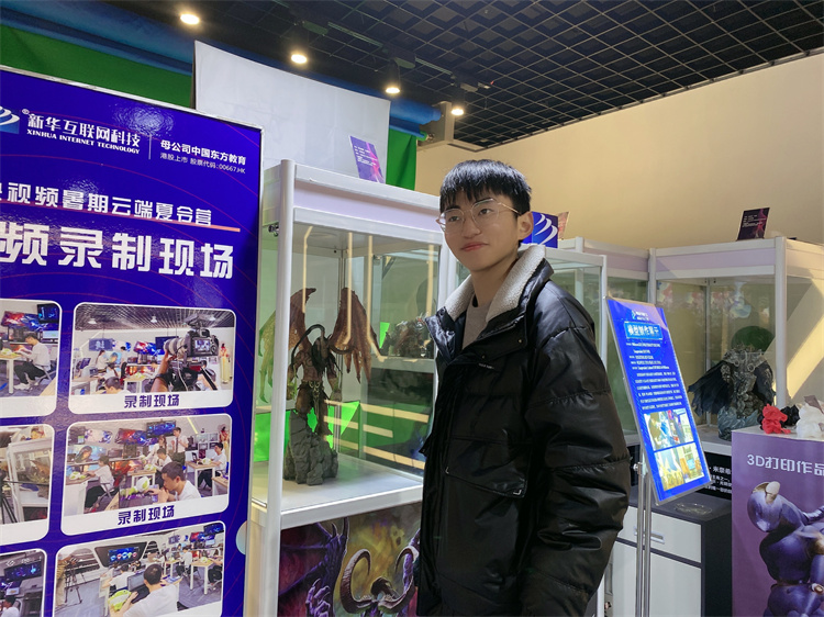 打工太辛苦擇校再讀，用技術(shù)與實力逆襲