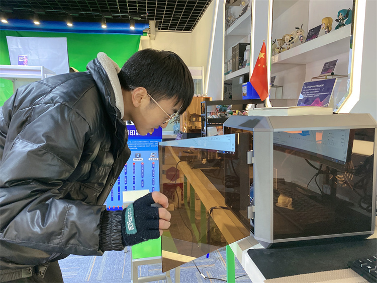 打工太辛苦擇校再讀，用技術(shù)與實力逆襲