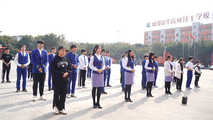 國(guó)防風(fēng)采！新華國(guó)防少年不怕練！