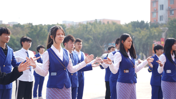 國(guó)防風(fēng)采！新華國(guó)防少年不怕練！