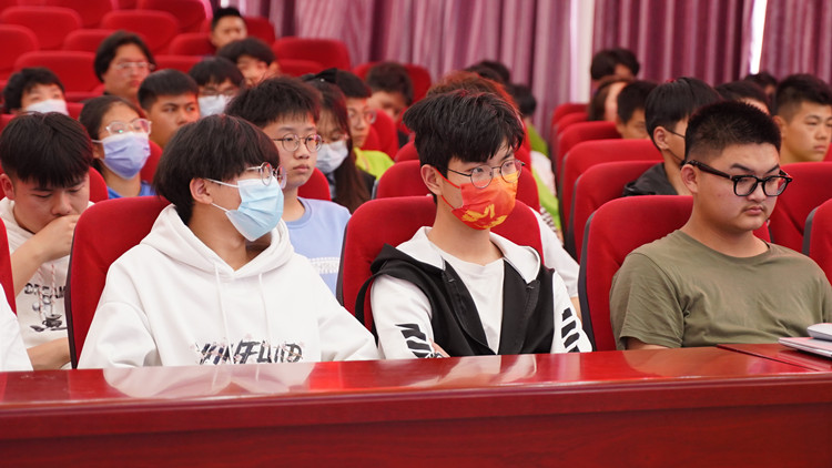 就業(yè)指導(dǎo)講座|2022級新生就業(yè)指導(dǎo)進(jìn)行時(shí)！