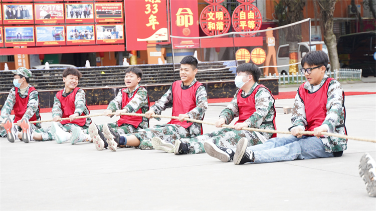 超然！新生軍訓(xùn)——團(tuán)隊(duì)訓(xùn)練賽