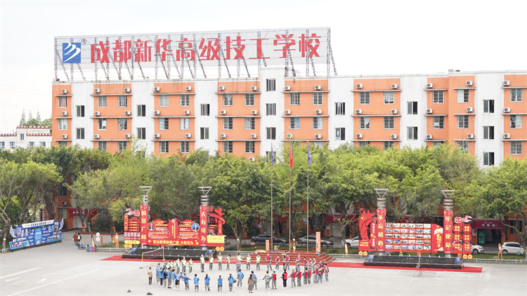 超然！新生軍訓(xùn)——團(tuán)隊(duì)訓(xùn)練賽