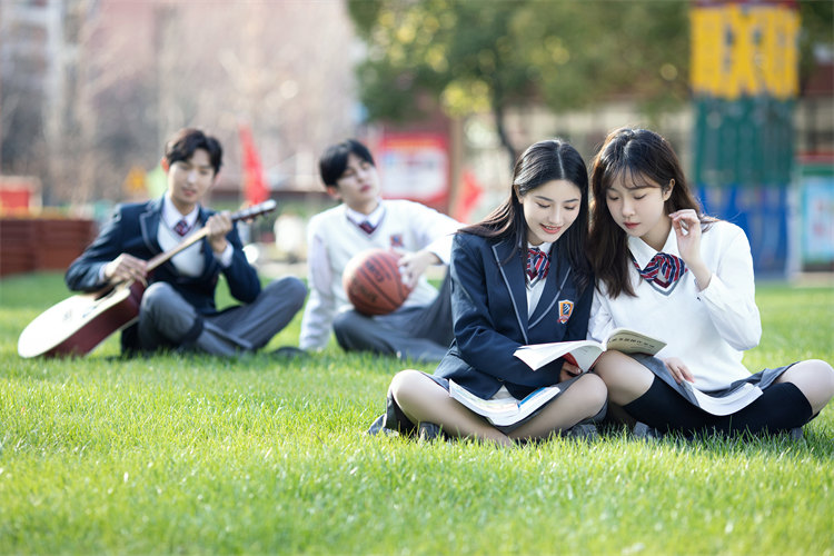 職業(yè)教育提質(zhì)培優(yōu)！新華學(xué)子百舸爭(zhēng)流，從大有可為到大有作為！