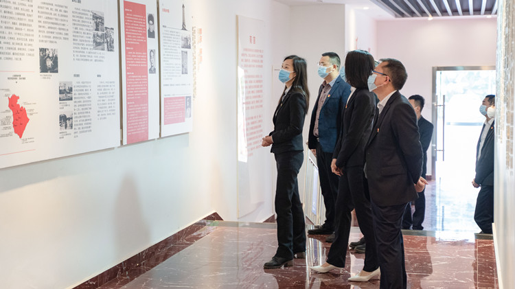 清明祭英烈，新華獻哀思