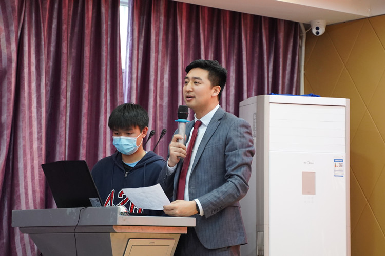 2022年春季畢業(yè)典禮暨優(yōu)秀畢業(yè)生表彰大會(huì)圓滿禮成