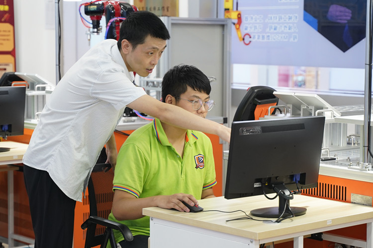 開學(xué)季，新華有話對你說......