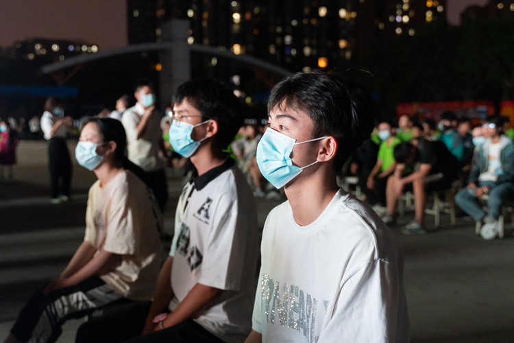 開學(xué)季，新華有話對你說......