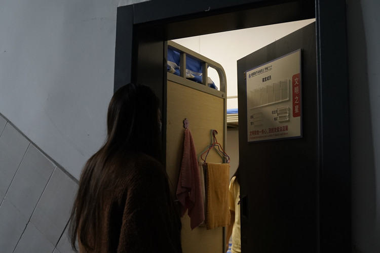 疫情賽風雪，師恩駐新華