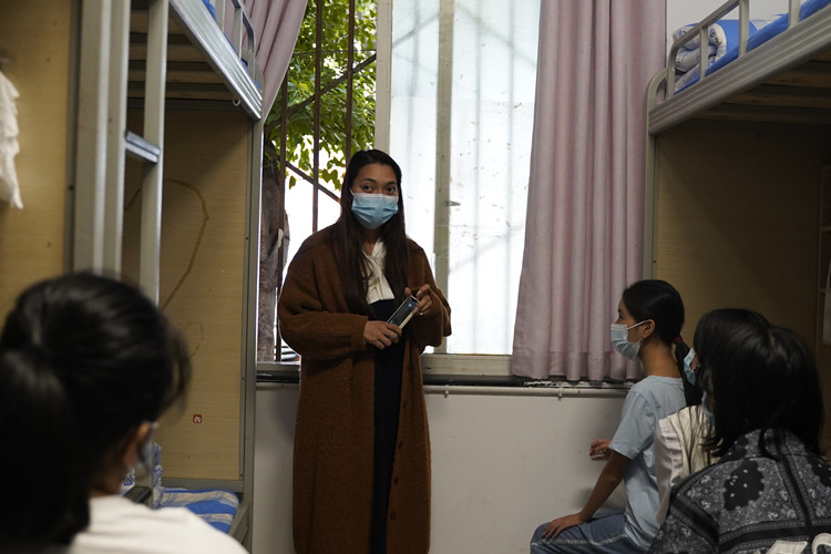 疫情賽風雪，師恩駐新華