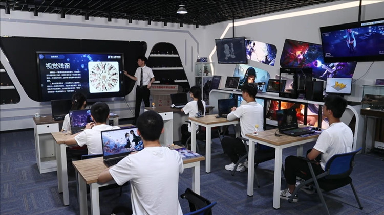 2022年全球職業(yè)教育行業(yè)發(fā)展報(bào)告